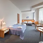 Ea Populus Hotell