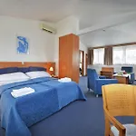 Ea Populus Hotell