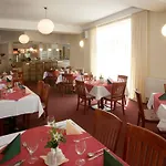 Ea Populus Hotell