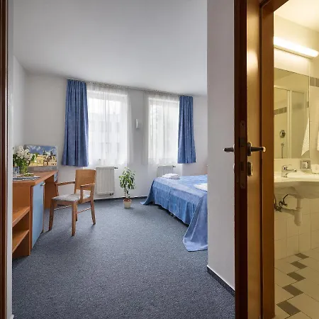 Ea Populus Hotell