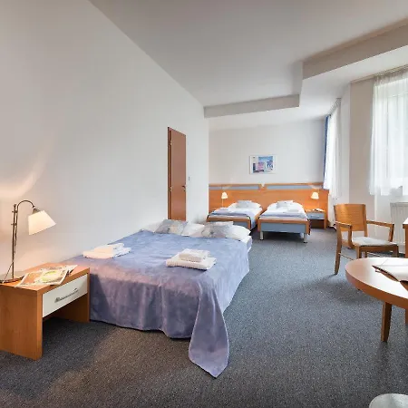 Ea Populus Hotell