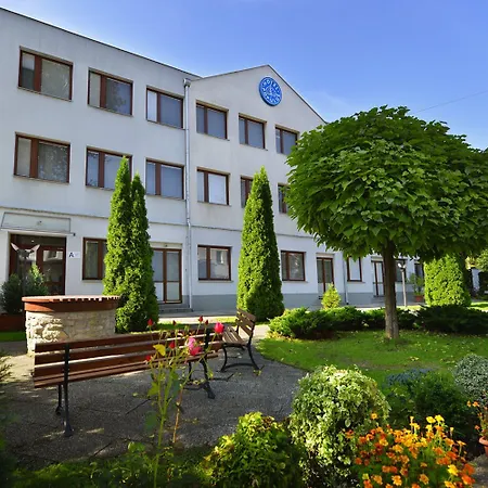 Ea Populus 3* Prague