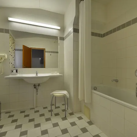 Ea Populus Hotel