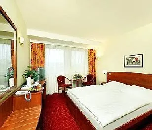 Ea Populus Hotell