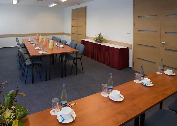 Ea Populus Hotel 3*