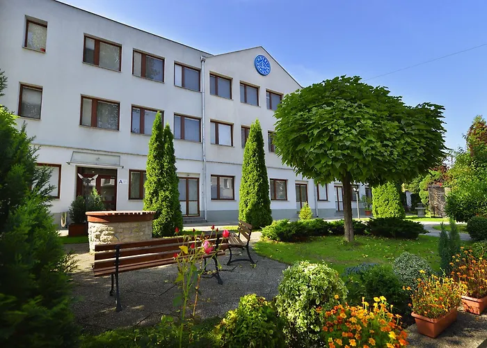 Ea Populus 3* Prague