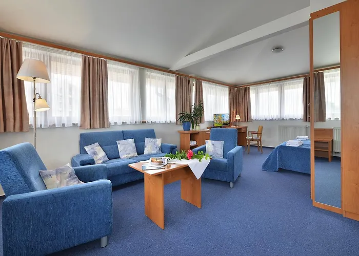 Ea Populus Hotel 3*