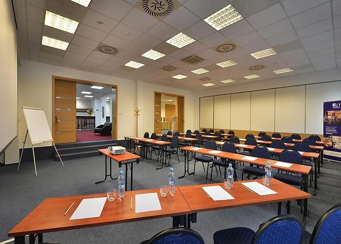 Ea Populus Hotel 3*